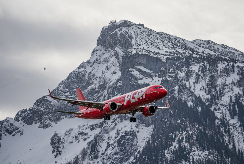 PLAY Plane in Salzburg